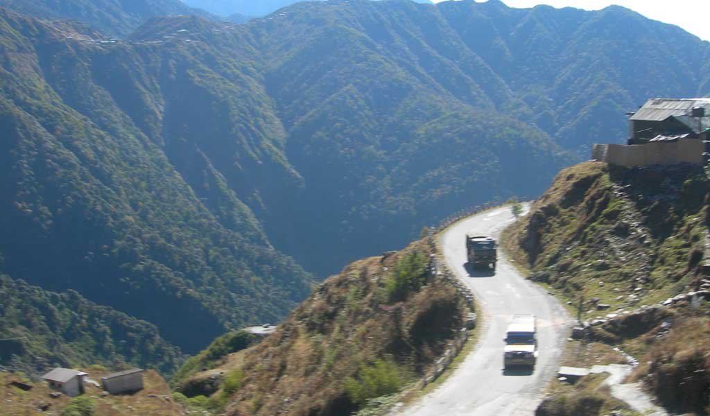 Road trips in India : : Gangtok to Nathu-La Pass and Lake Tsomgo