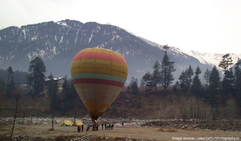 Hot air ballon at Manali