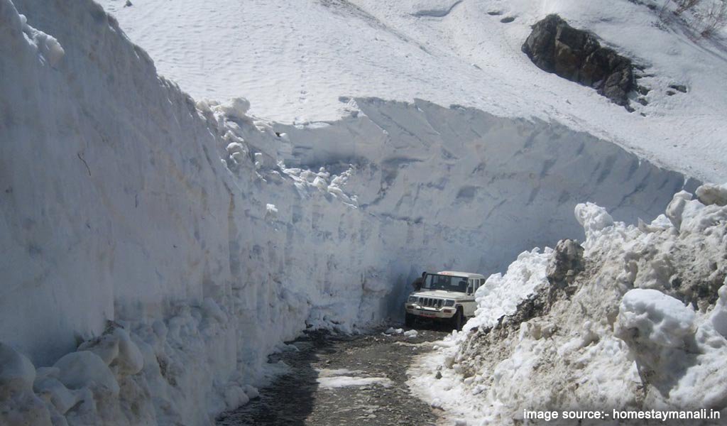 Rohtang Pass : remote places in india