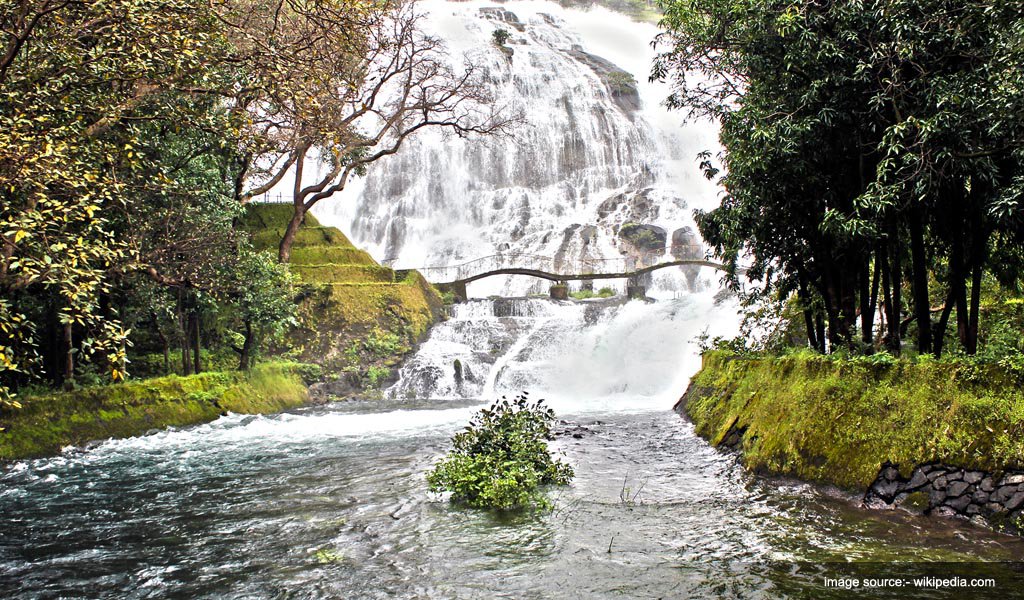 Famous Waterfalls In India : Umbrella Waterfall