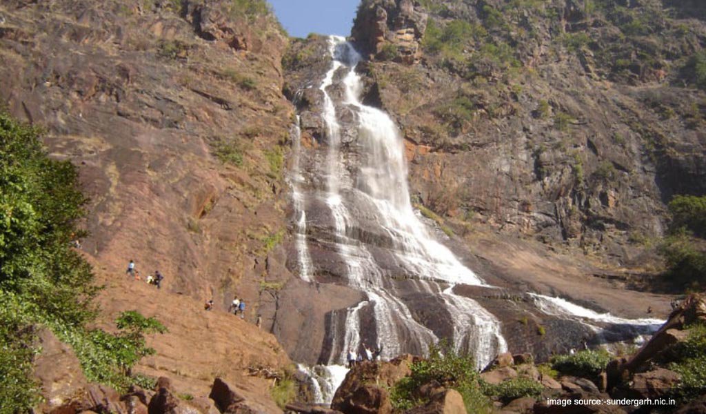 Famous Waterfalls In India : Khandadhar waterfall Sundargarh