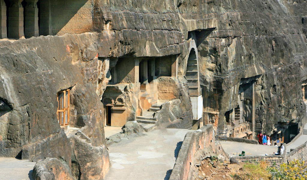 Trip Places In Maharashtra : Caves at Ajanta and Karjat