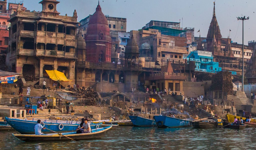 manikarnika ghat : must do things in varanasi